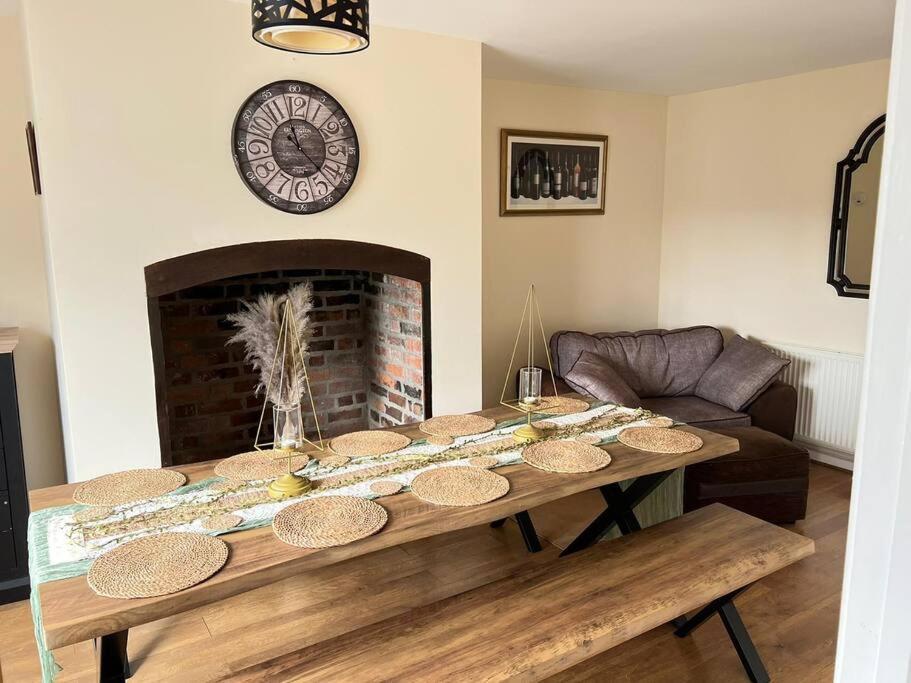 Upper Caerfaelog Farmhouse Llanbister Dış mekan fotoğraf