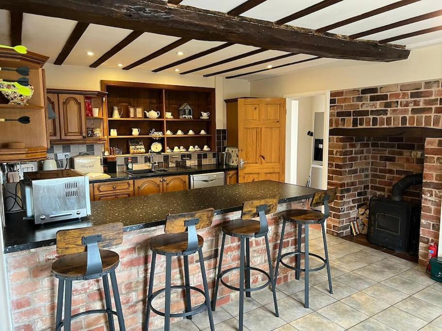 Upper Caerfaelog Farmhouse Llanbister Dış mekan fotoğraf
